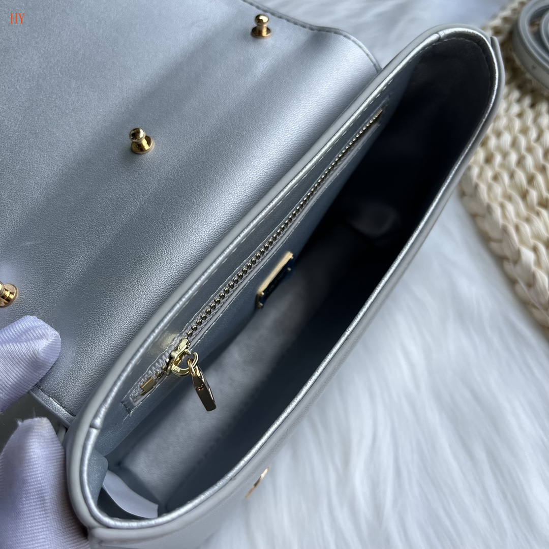 dolce & gabbana silver dg logo handbag 17.5x13.5x6.5 - Image 2