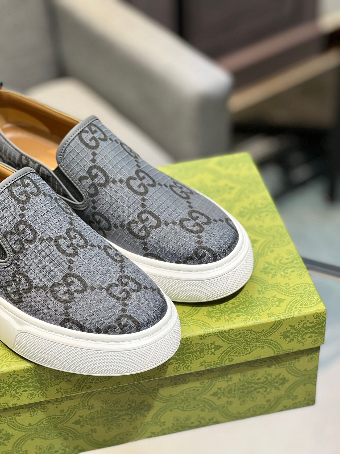 gucci g slip-on shoes size 38-44 8060210 - Image 2