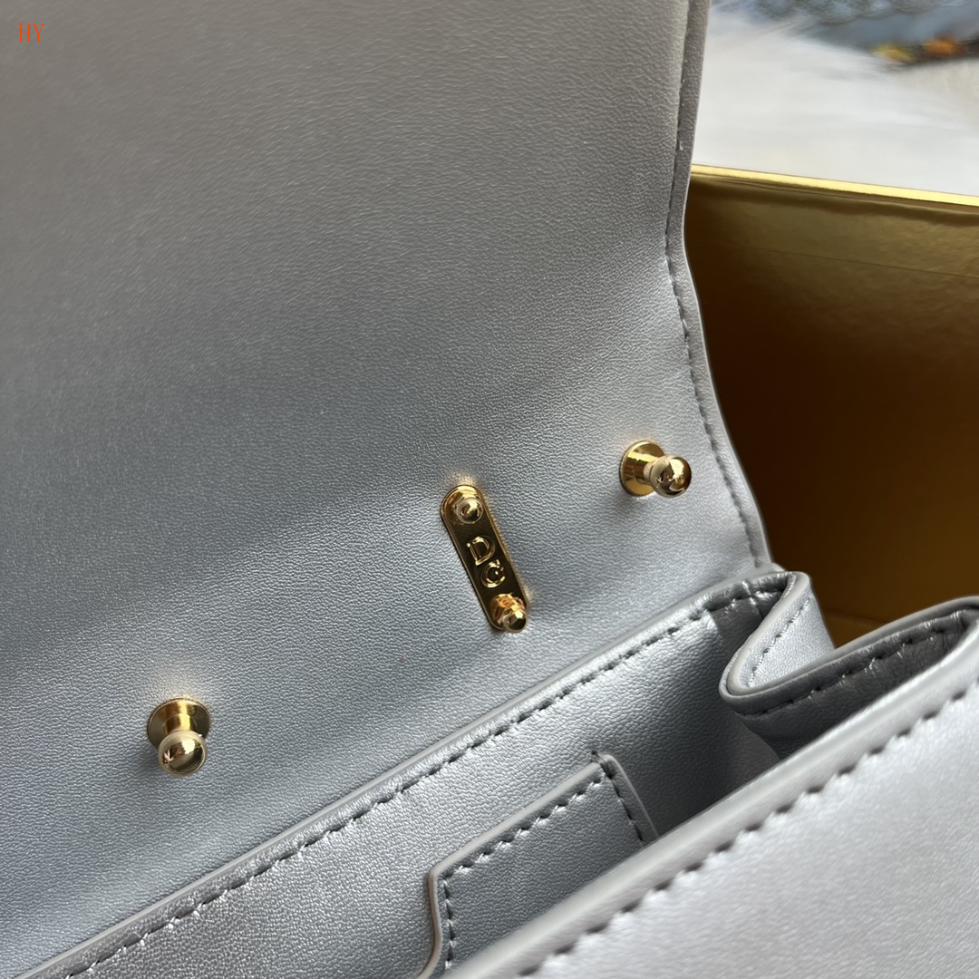 dolce & gabbana dg logo mini bag - 18x10x5 cm - Image 2