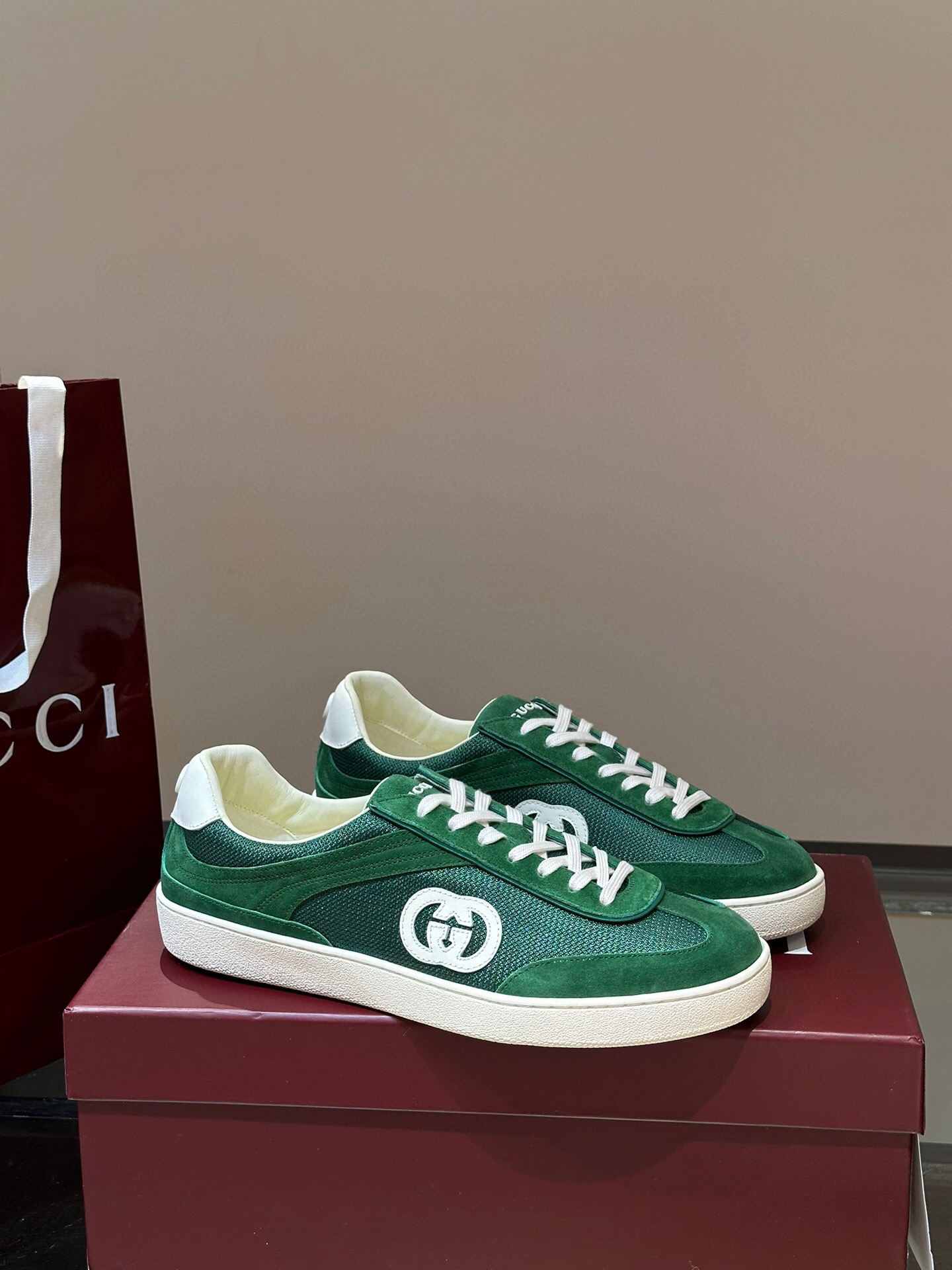 gucci green casual sneakers size 38-44 - Image 2