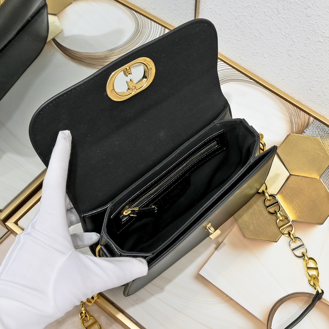dior black leather crossbody bag - 22x13x6.5 cm - Image 2