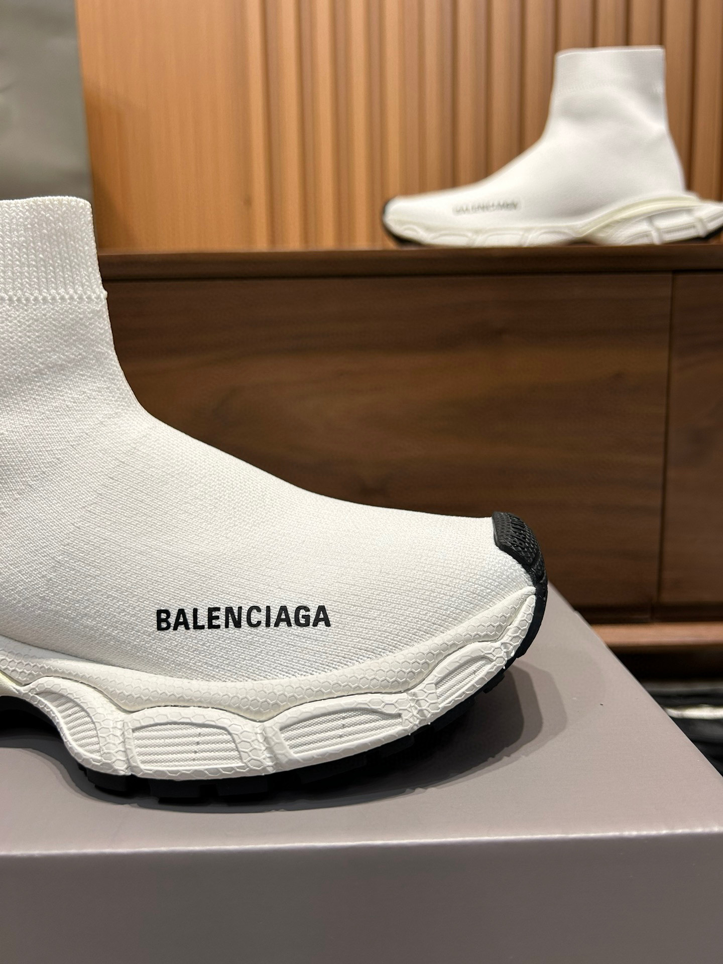 balenciaga couples' sneakers, size 35-44, white - Image 2