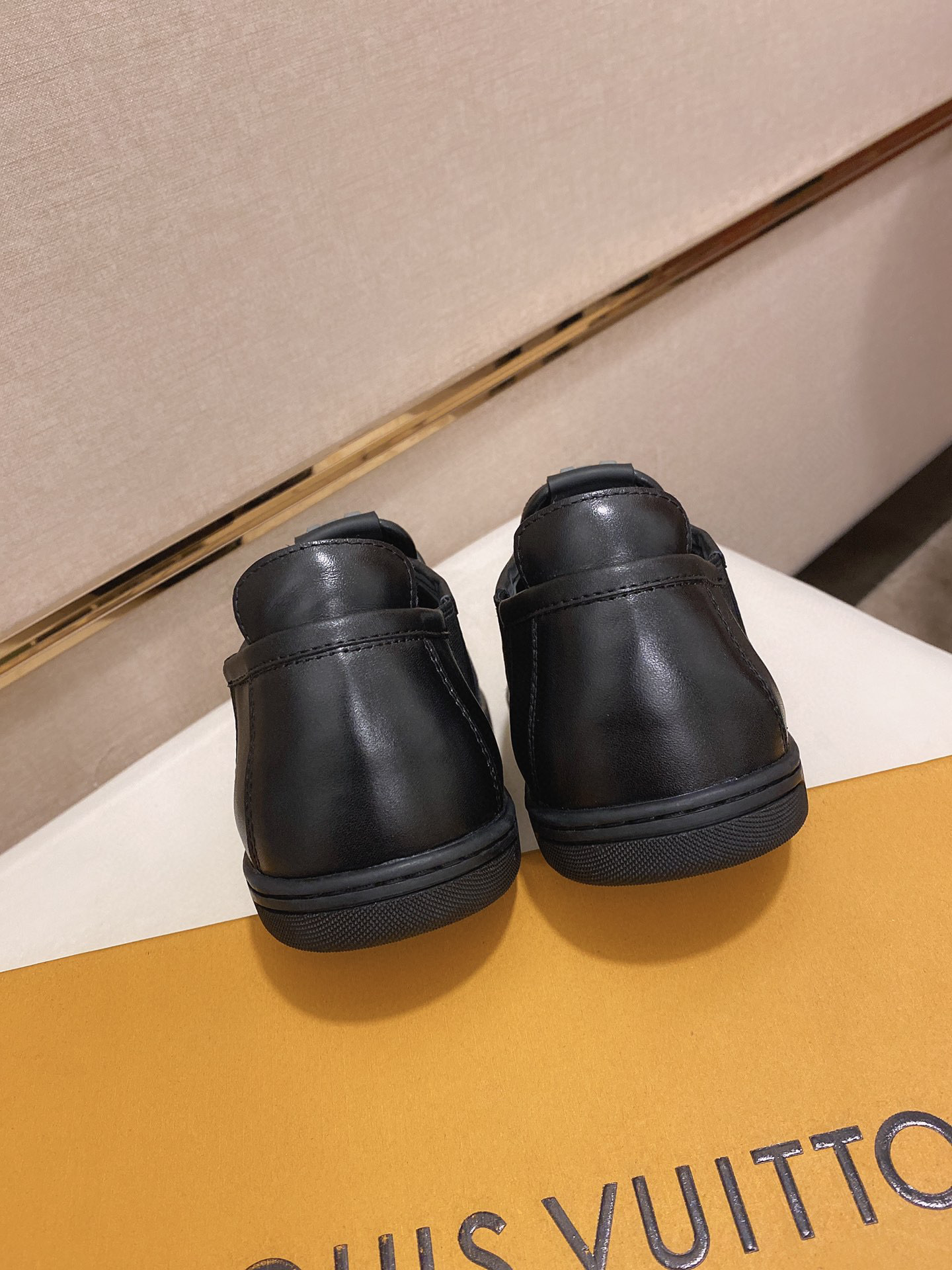 louis vuitton casual shoes size 38-44 - Image 2