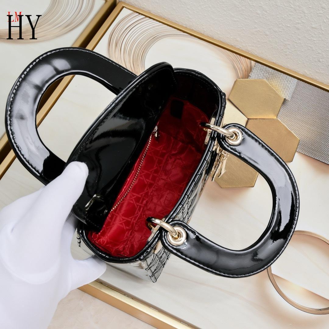 dior black patent leather handbag 17cm - Image 2
