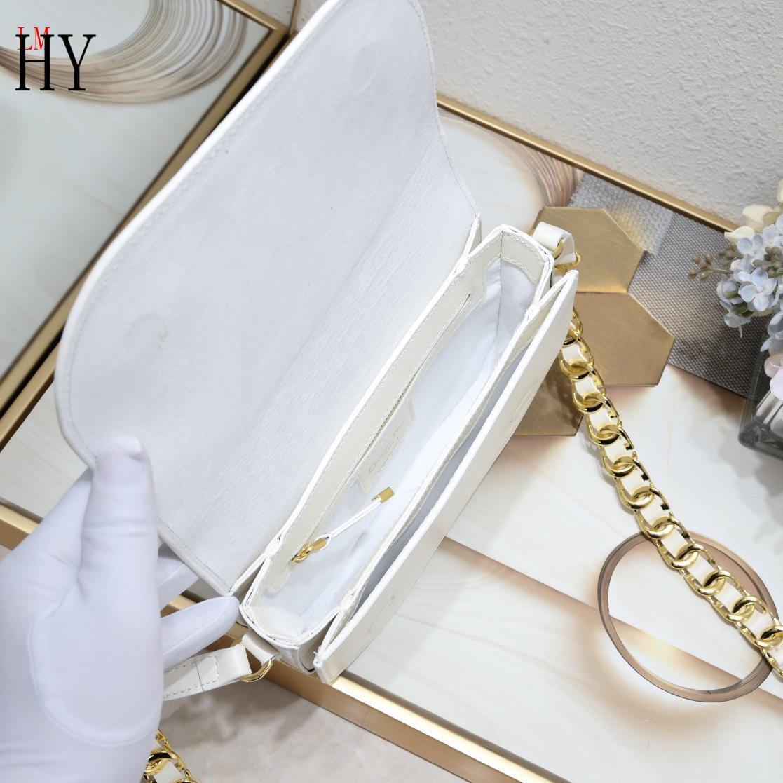 dior white chain crossbody bag - 21x6x12cm - Image 2