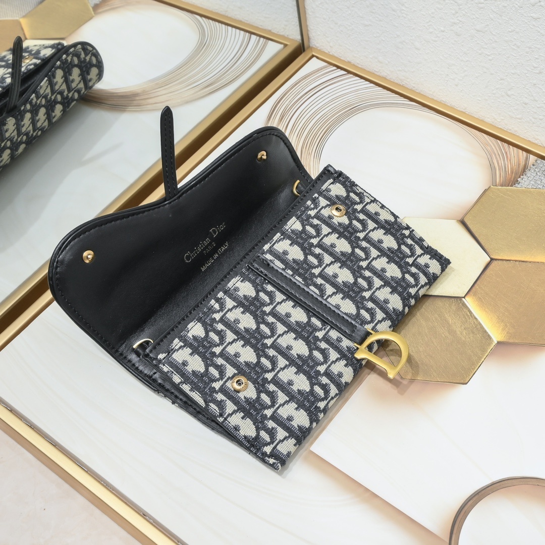 dior 19*11 monogram canvas clutch with chain - Image 2