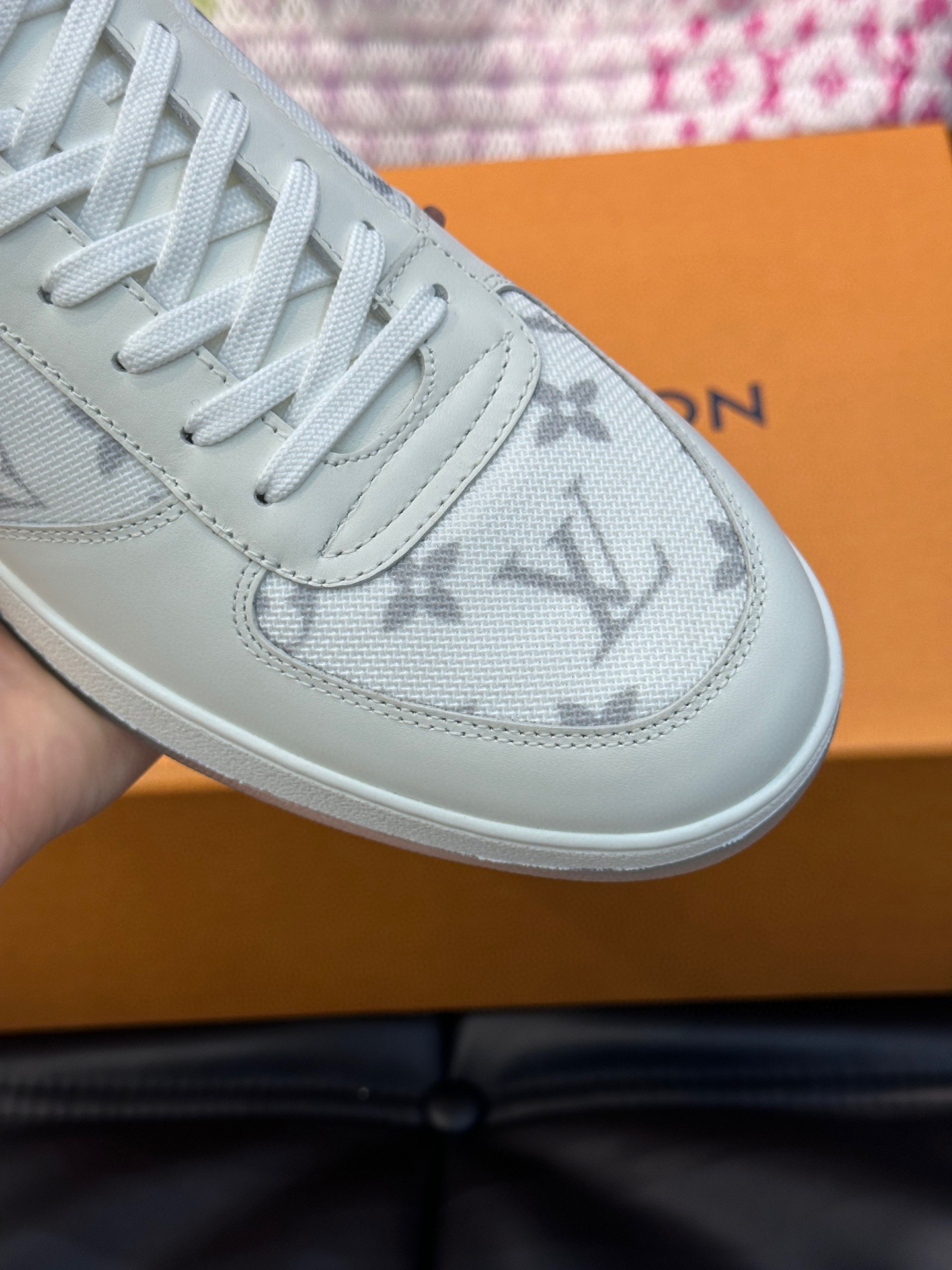 louis vuitton white sneakers size 38-44 - Image 2