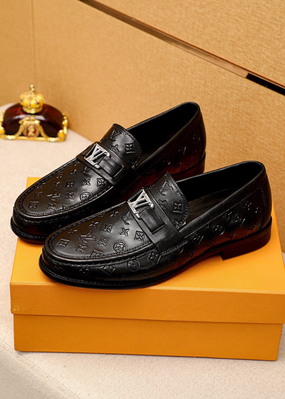 louis vuitton black leather loafers size 38-44 - Image 2