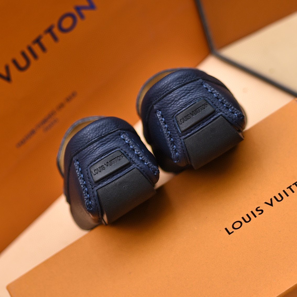 louis vuitton l slip-on shoes, size 38-44 - Image 2