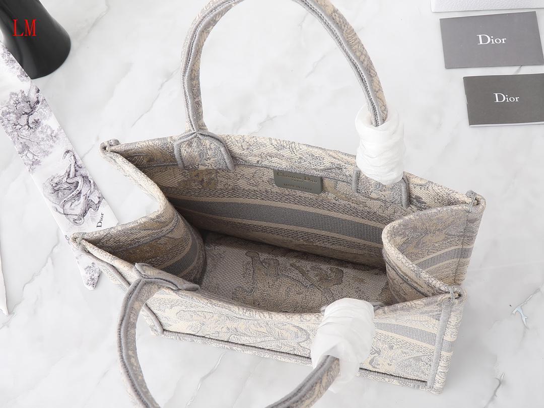 dior christian dior handbag 26.5x21x14 cm - Image 2