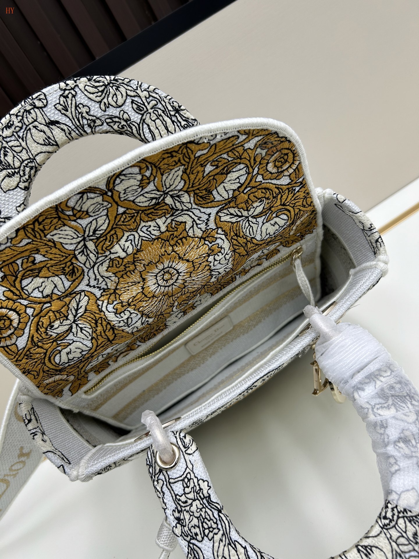 christian dior embroidered bag 24cm - Image 2