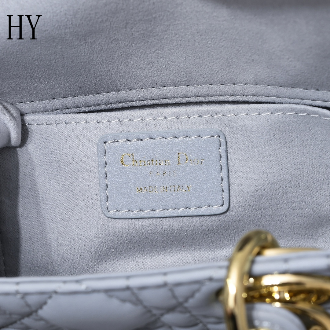 dior gray quilted handbag - 22cm - Image 2