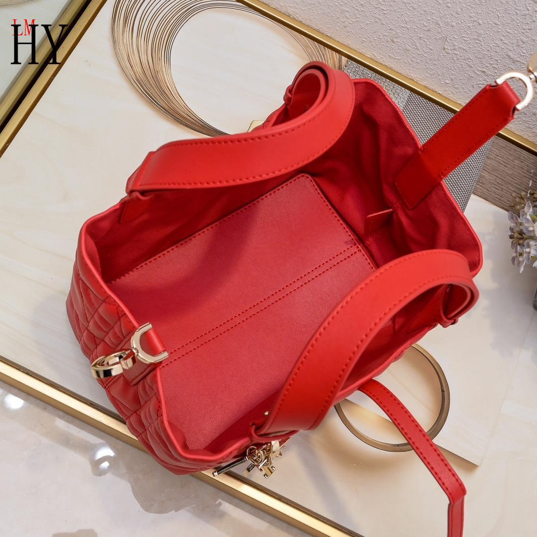 dior red quilted handbag set - 23x15x15cm - Image 2