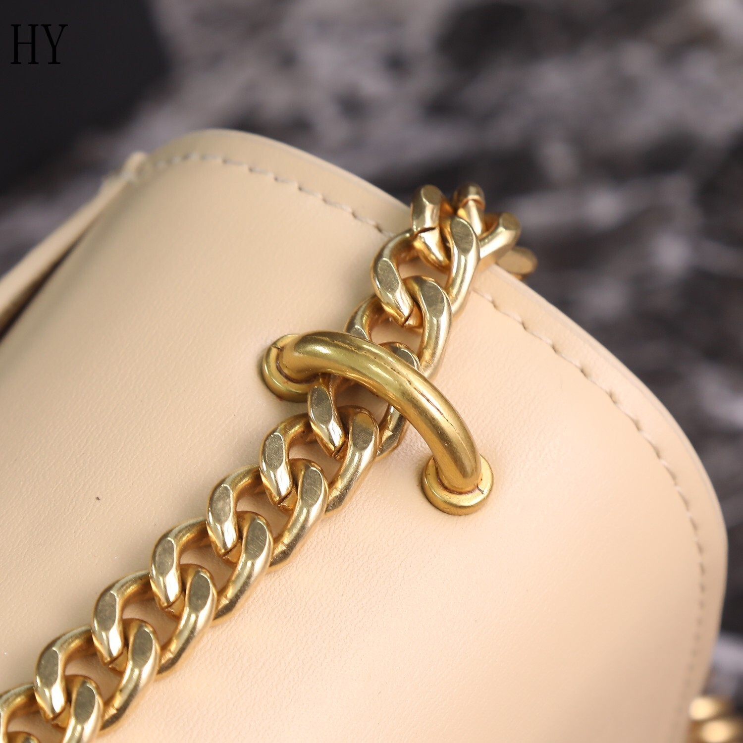 yves saint laurent beige leather crossbody bag - 22x16x9 cm - Image 2
