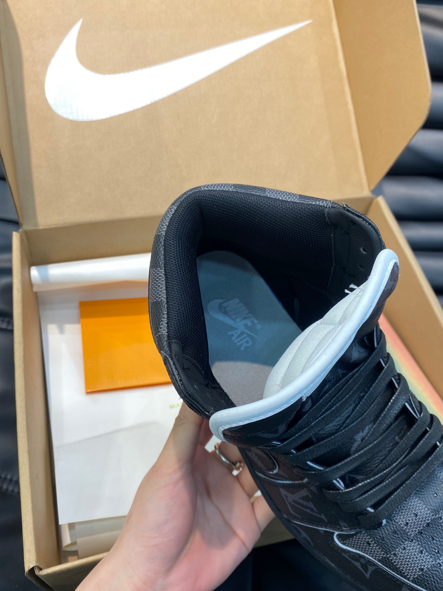 louis vuitton high-top sneakers 38-44 - Image 2