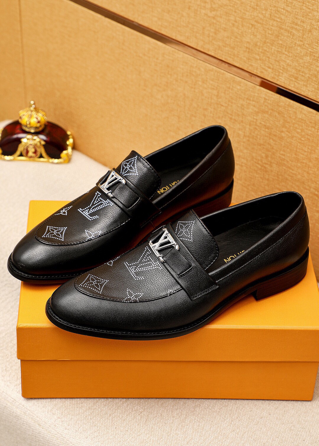 louis vuitton black leather loafers size 38-44 - Image 2