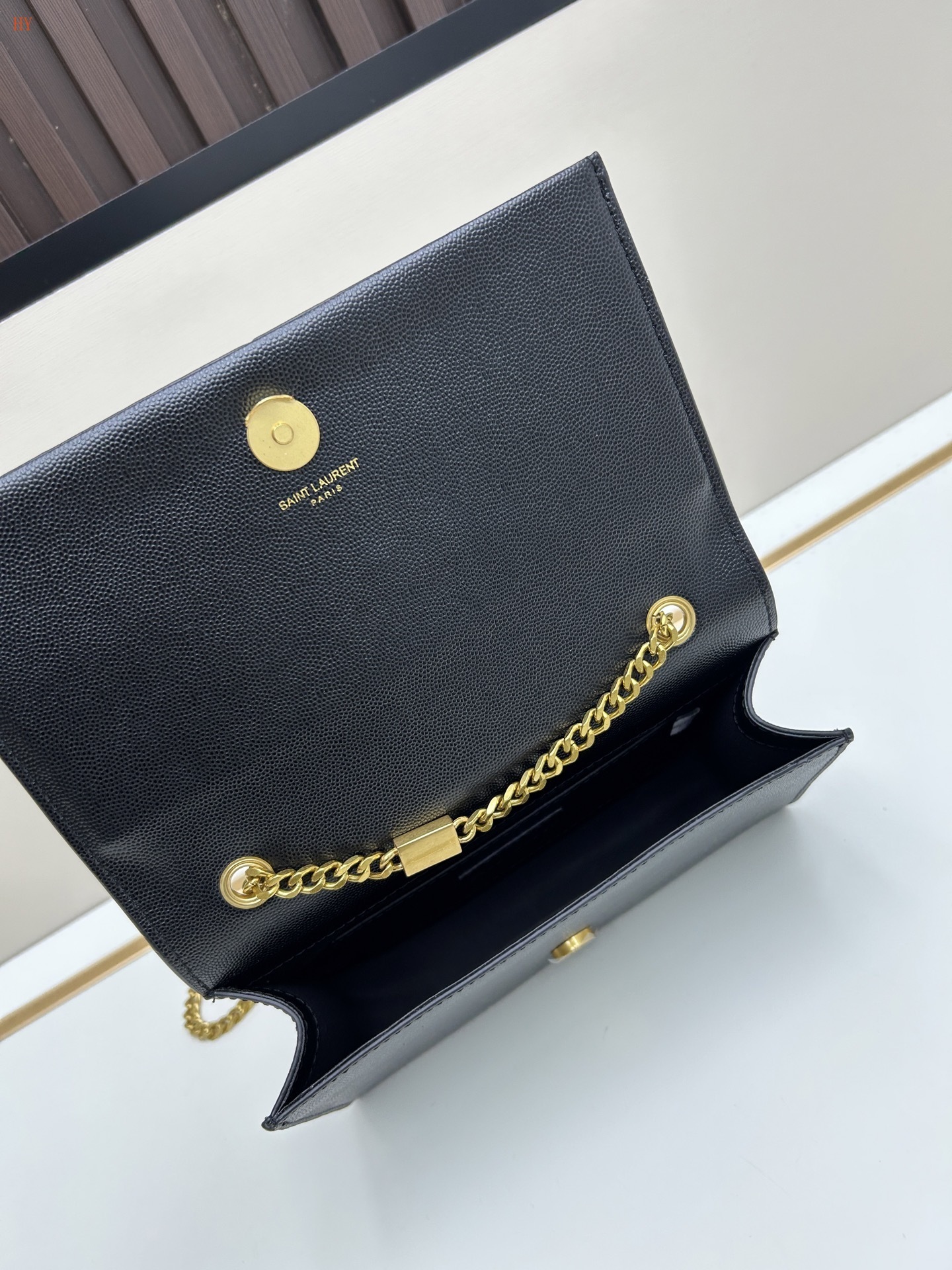 yves saint laurent black crossbody bag 23*15*6 cm - Image 2