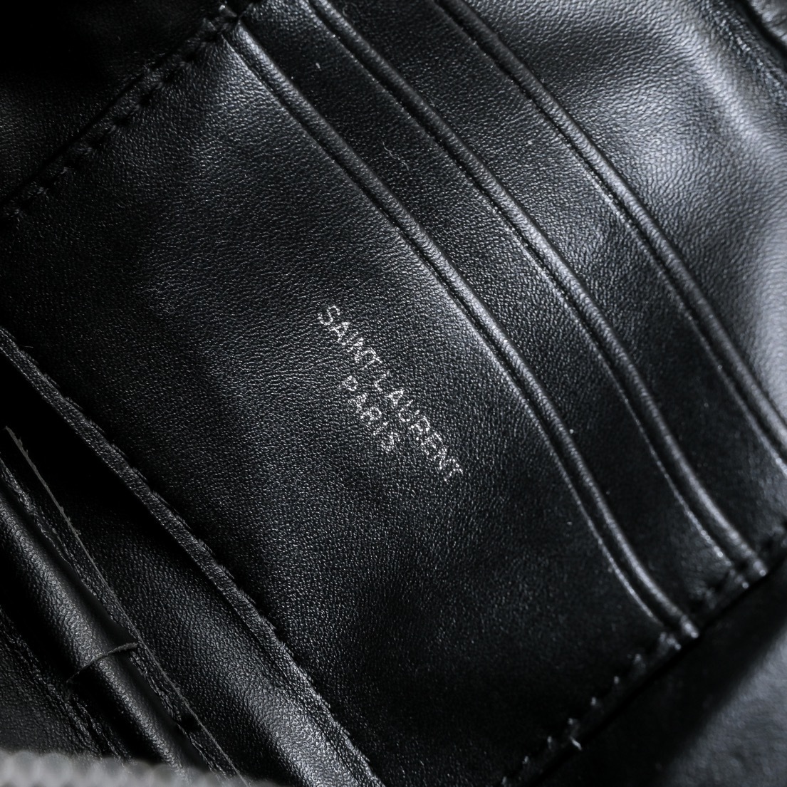 yves saint laurent 1997 black quilted crossbody bag 18x10x5 cm - Image 2