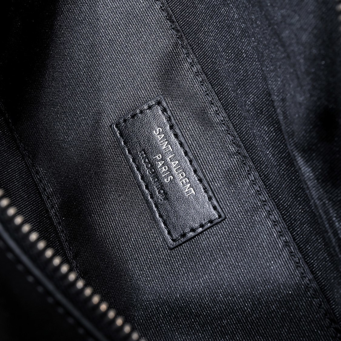 yves saint laurent black fanny pack - 25x14x3.5cm - Image 2