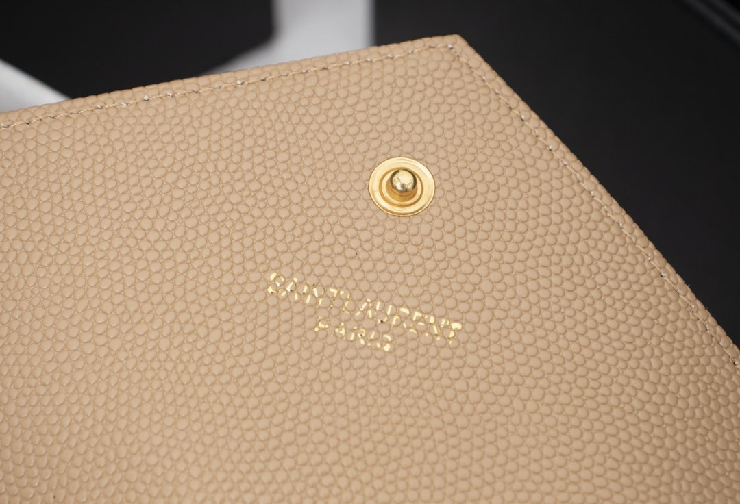 yves saint laurent quilted leather crossbody bag - 22.5x14x4 cm - Image 2