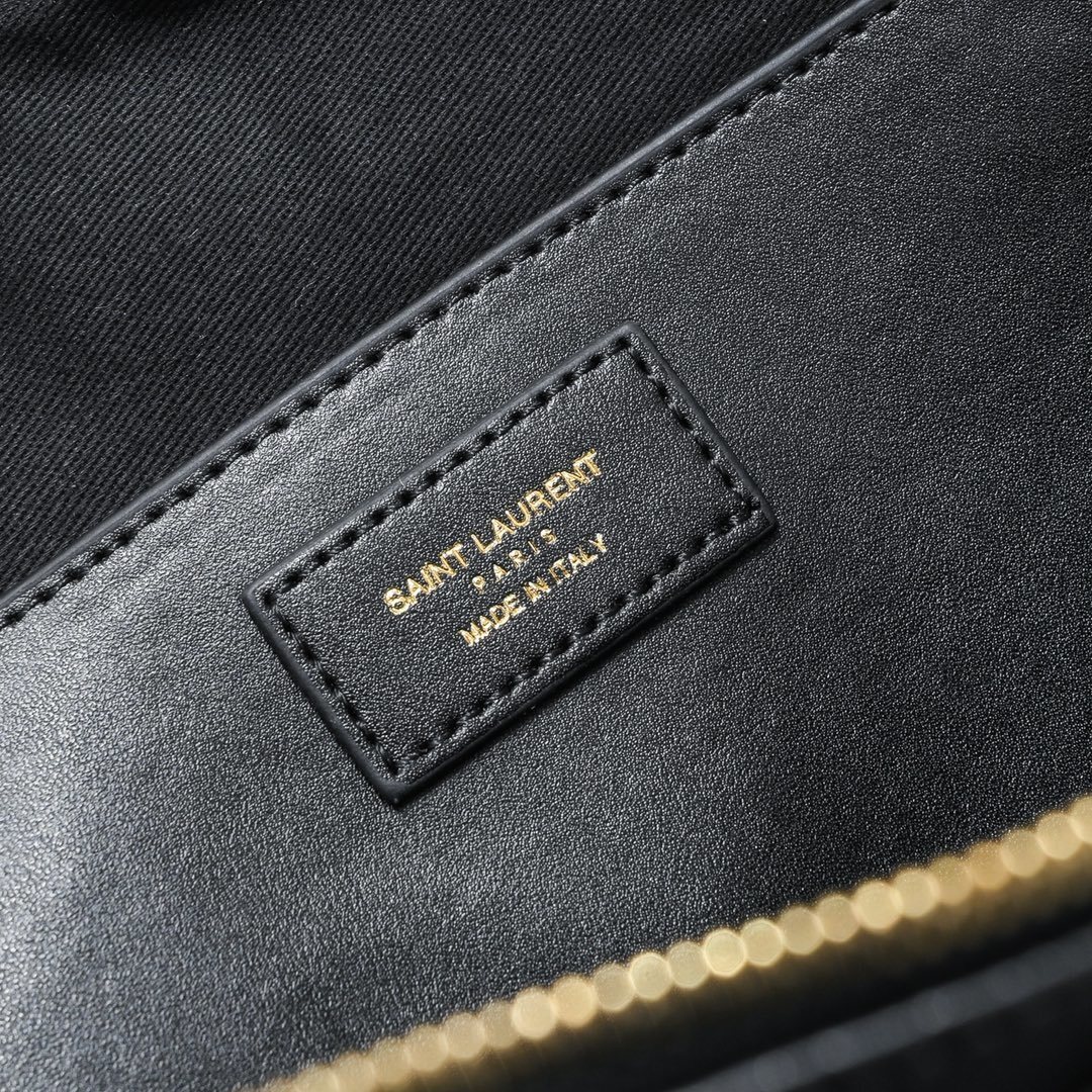 yves saint laurent black leather handbag 26*19*13 - Image 2