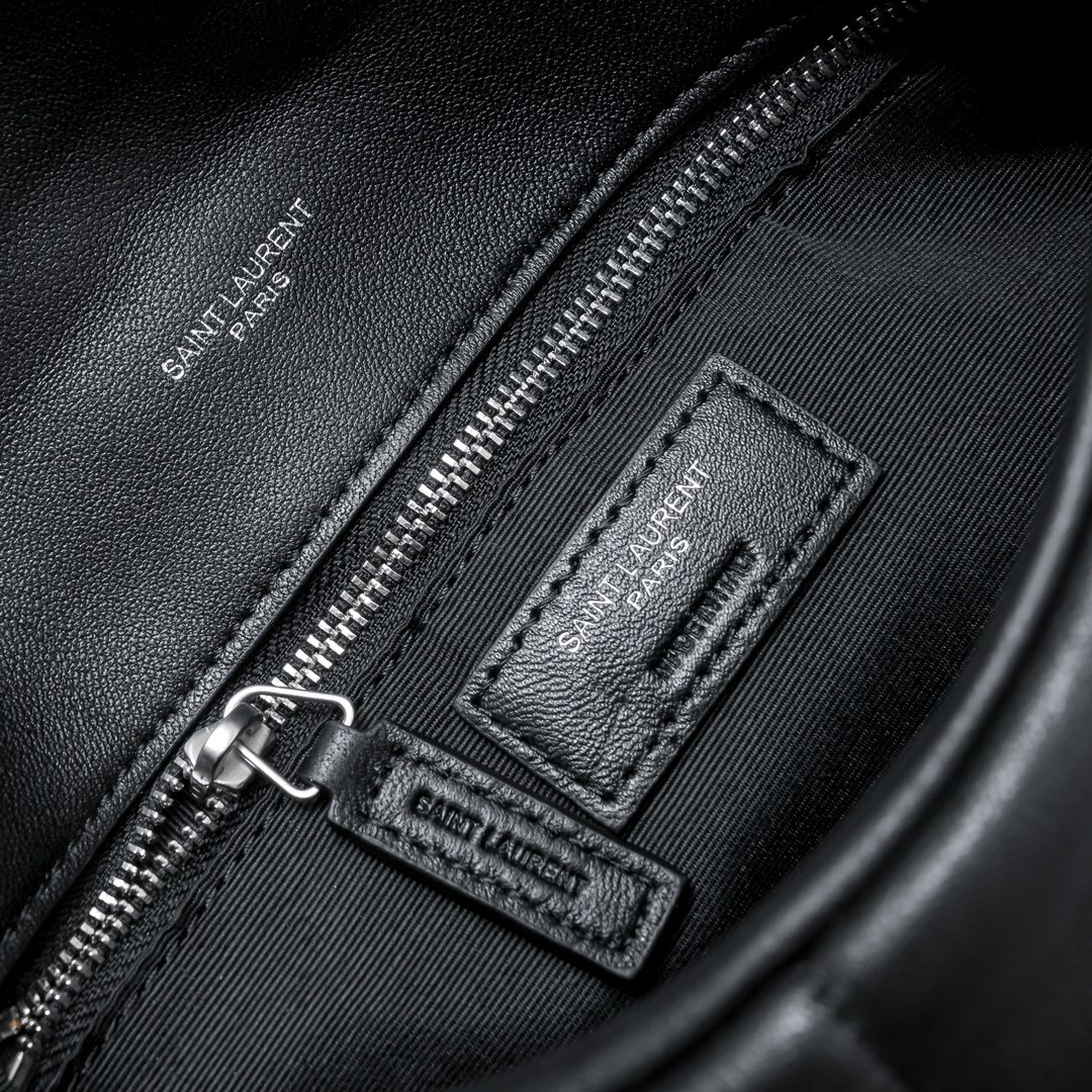 yves saint laurent black quilted shoulder bag 29x17x11cm - Image 2