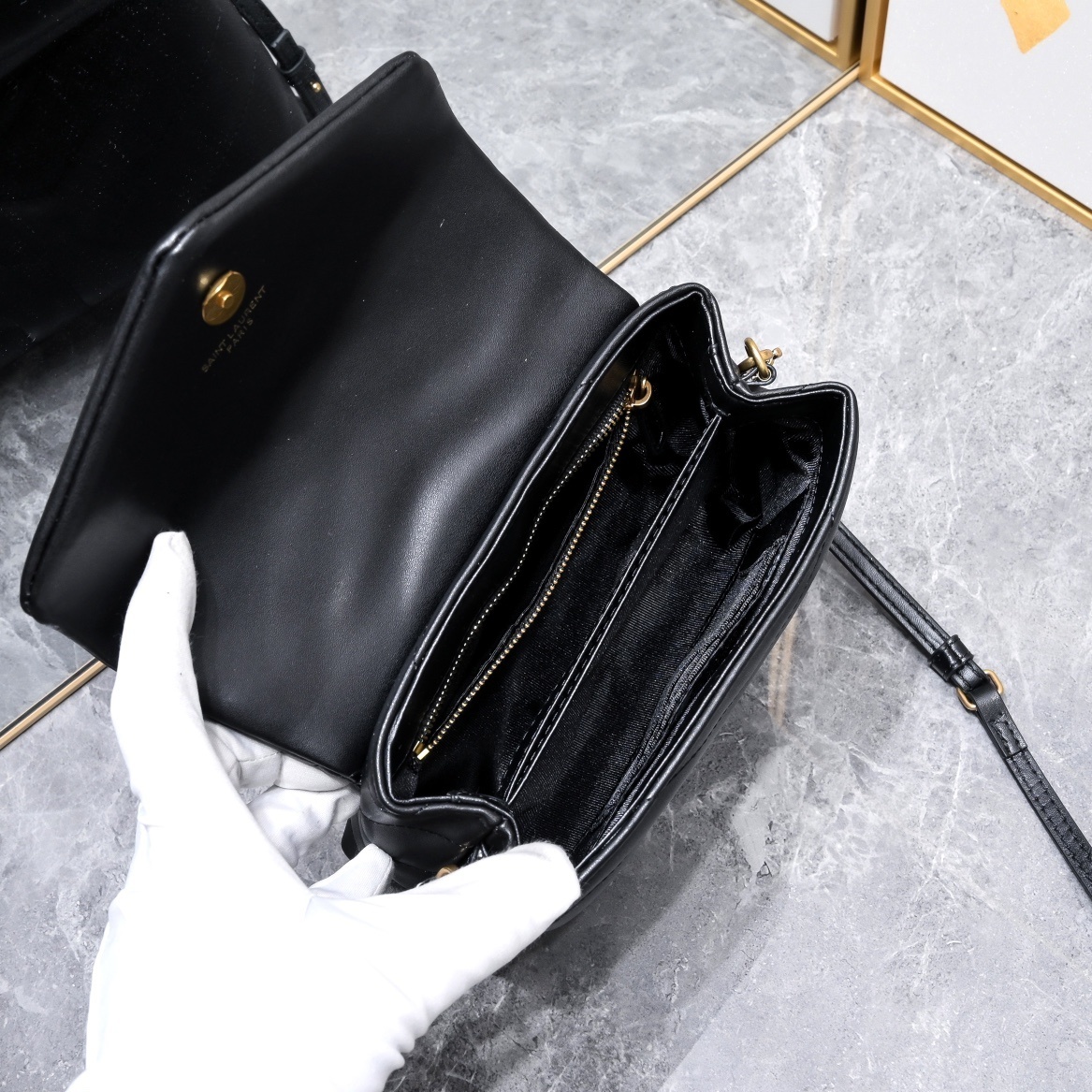 yves saint laurent black leather shoulder bag 20x14x7cm - Image 2