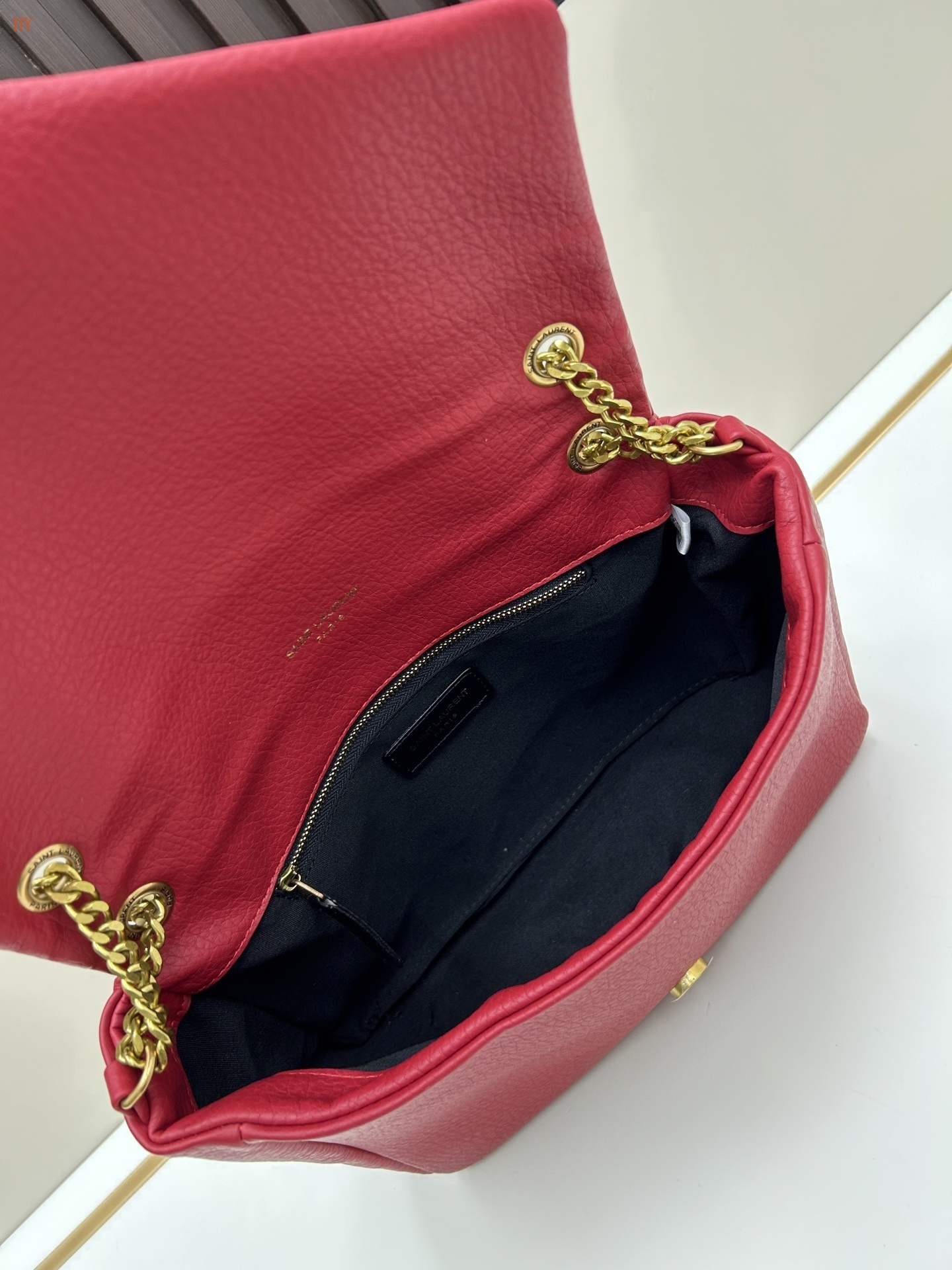 yves saint laurent red leather handbag 28*19*9 cm - Image 2