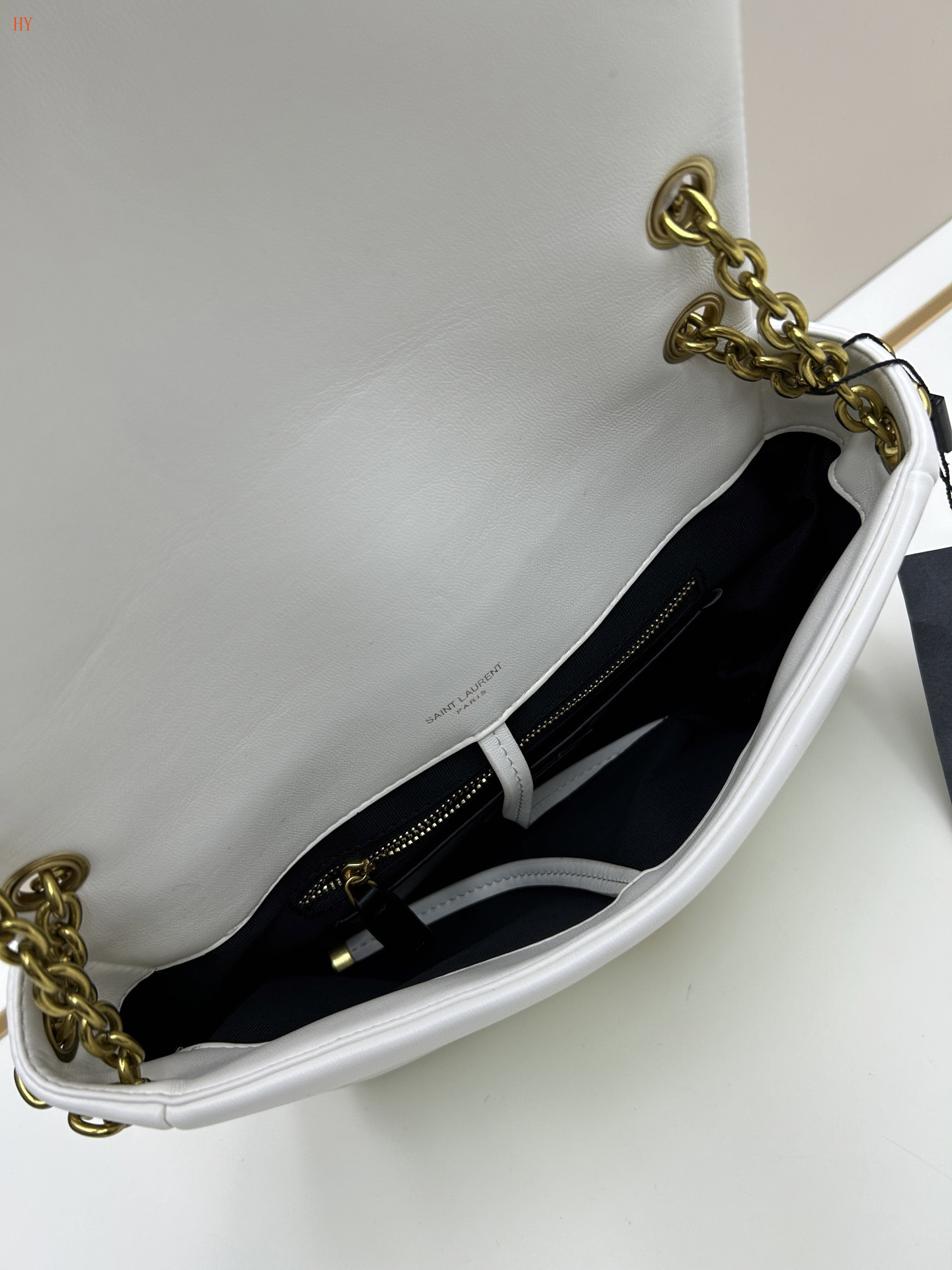 yves saint laurent white quilted handbag 25*18*6 cm - Image 2