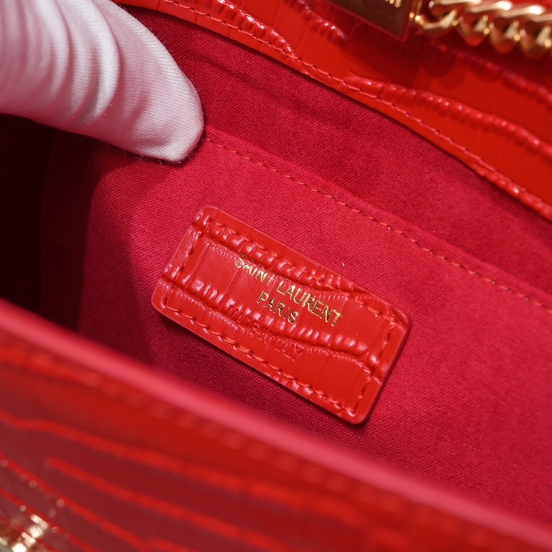 yves saint laurent red croc-embossed chain bag 24*5.5*14.5 - Image 2