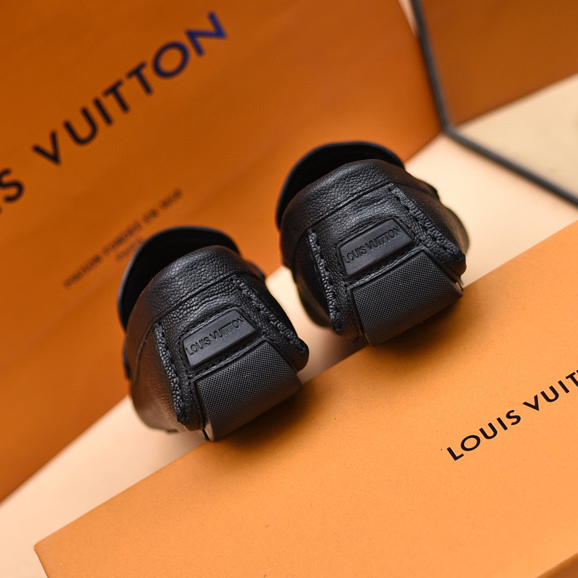 louis vuitton slip-on shoes size 38-44 - Image 2