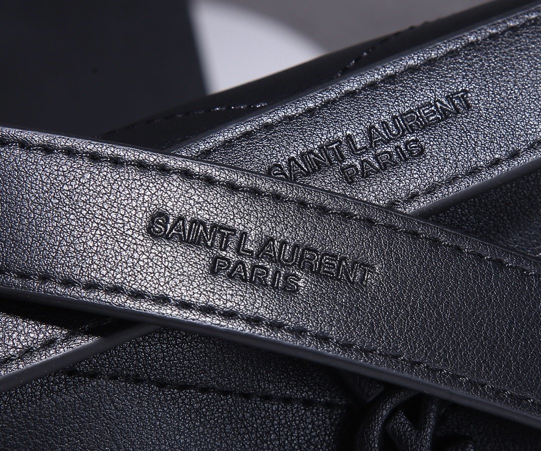 yves saint laurent black quilted leather crossbody bag - Image 2