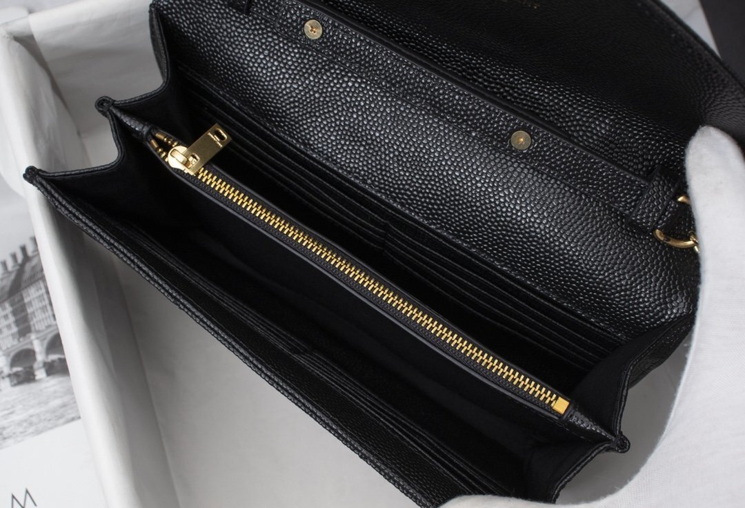 yves saint laurent black quilted leather bag 22.5*14*4 - Image 2