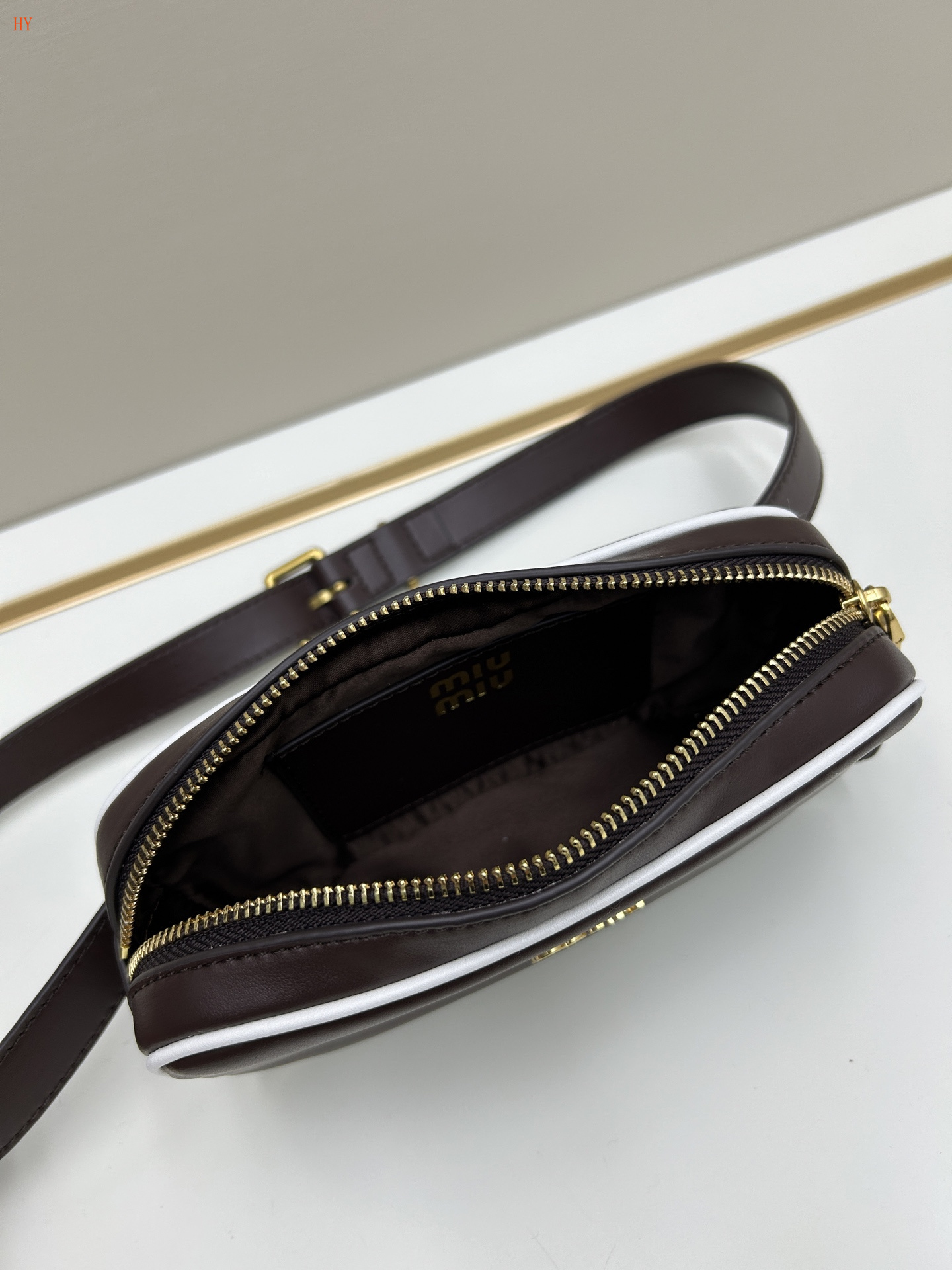 miu miu brown leather pouch 19*10*4 cm - Image 2