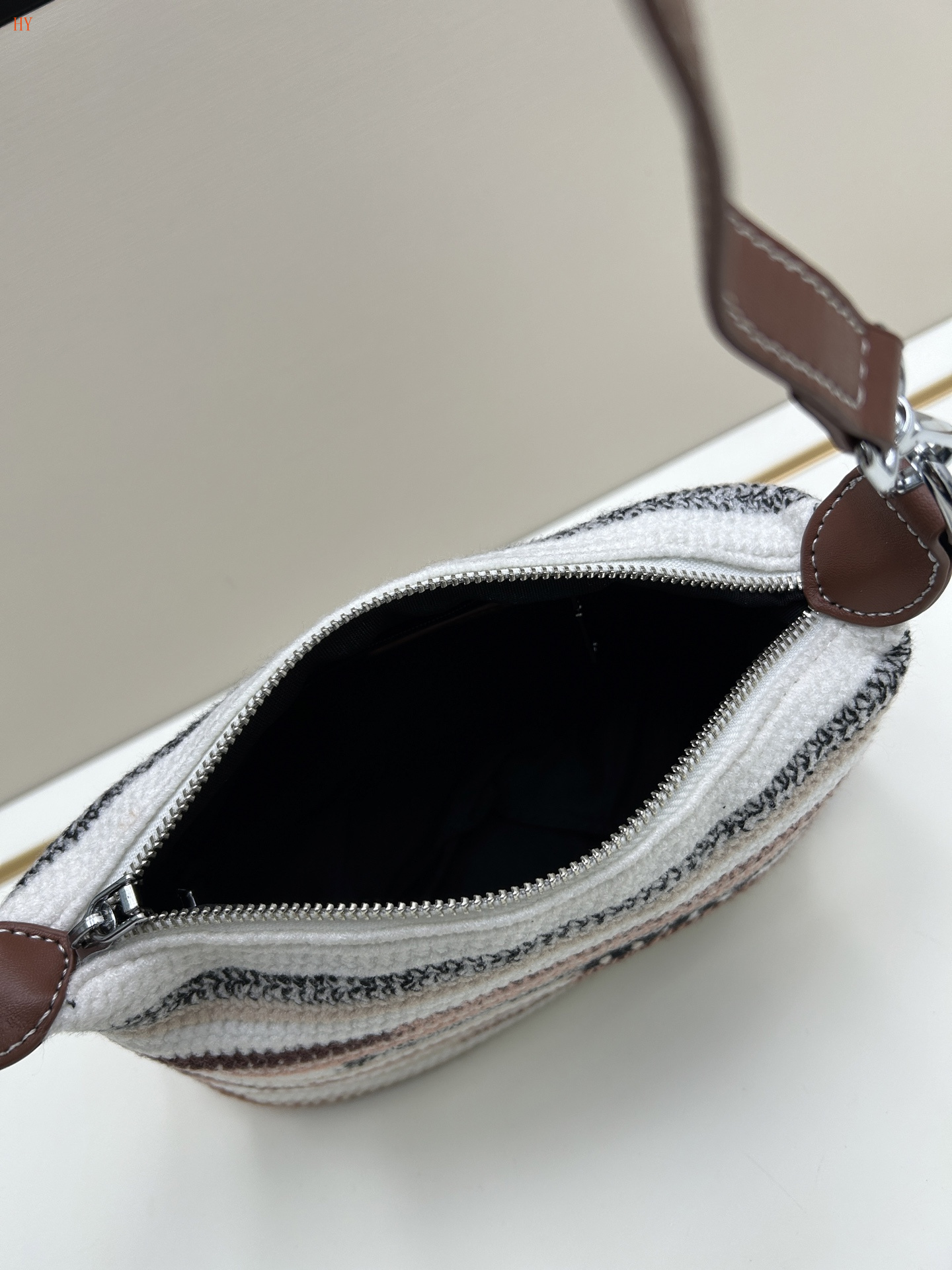 miu miu striped bag 25x15x10 cm - Image 2