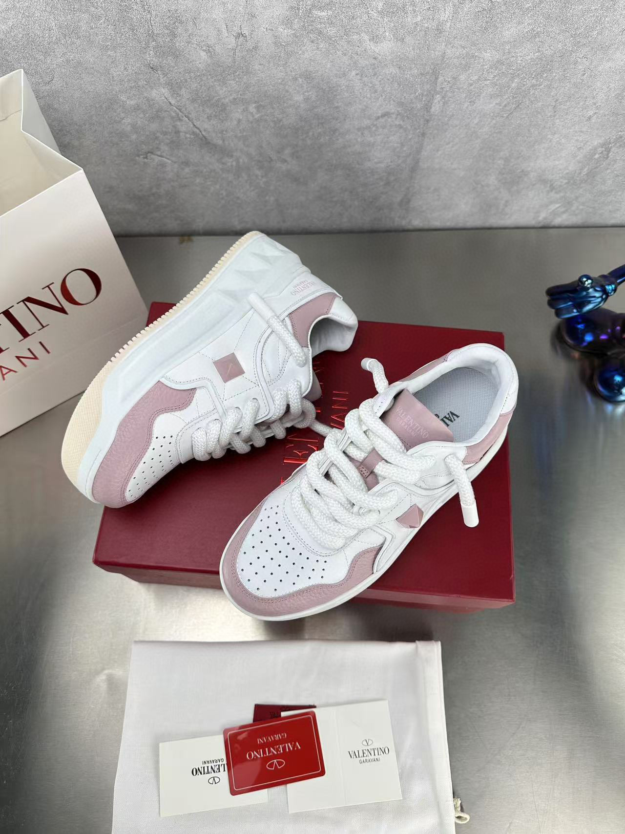 valentino couple sneakers 35/44 - stylish white & pink - Image 2