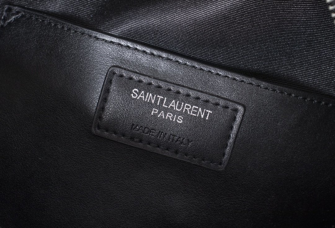 yves saint laurent black quilted crossbody bag 23x16x6 - Image 2