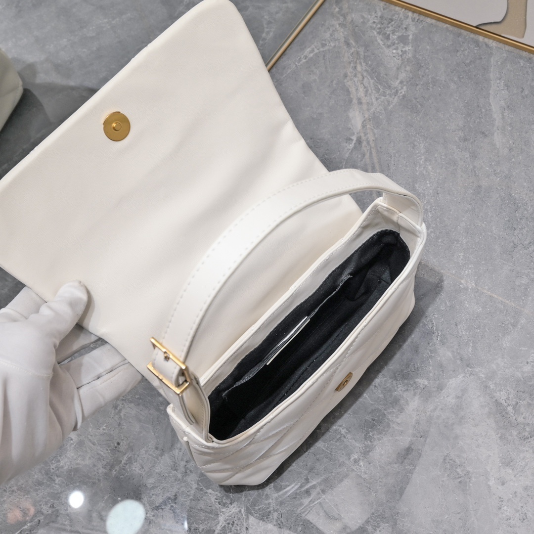 yves saint laurent quilted white handbag 24*18*5.5 - Image 2