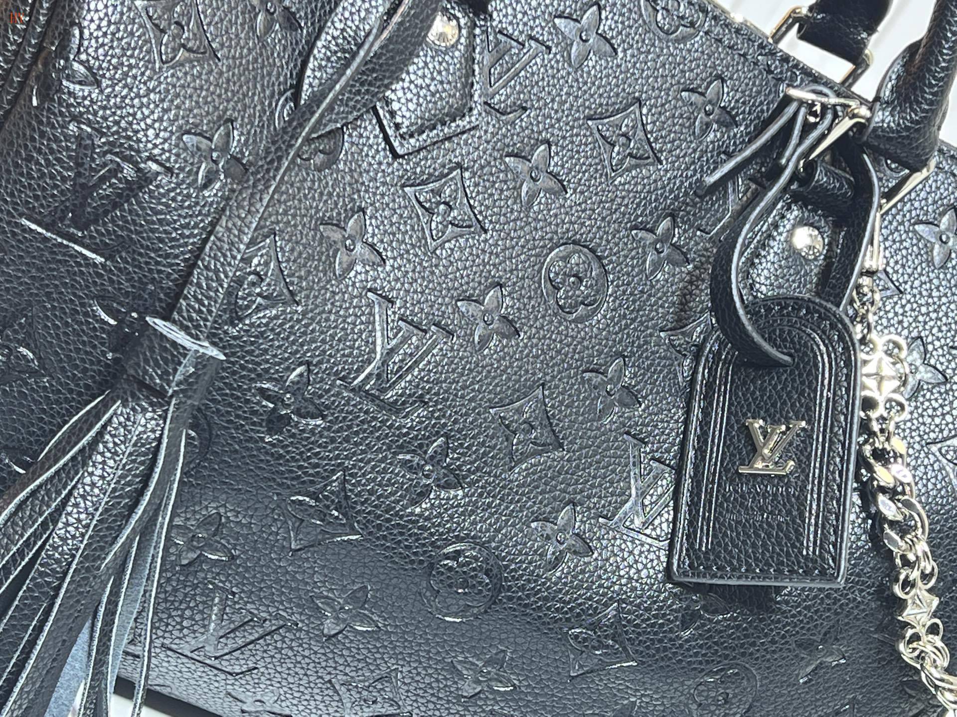 louis vuitton black monogram handbag 30x21x17 cm - Image 3