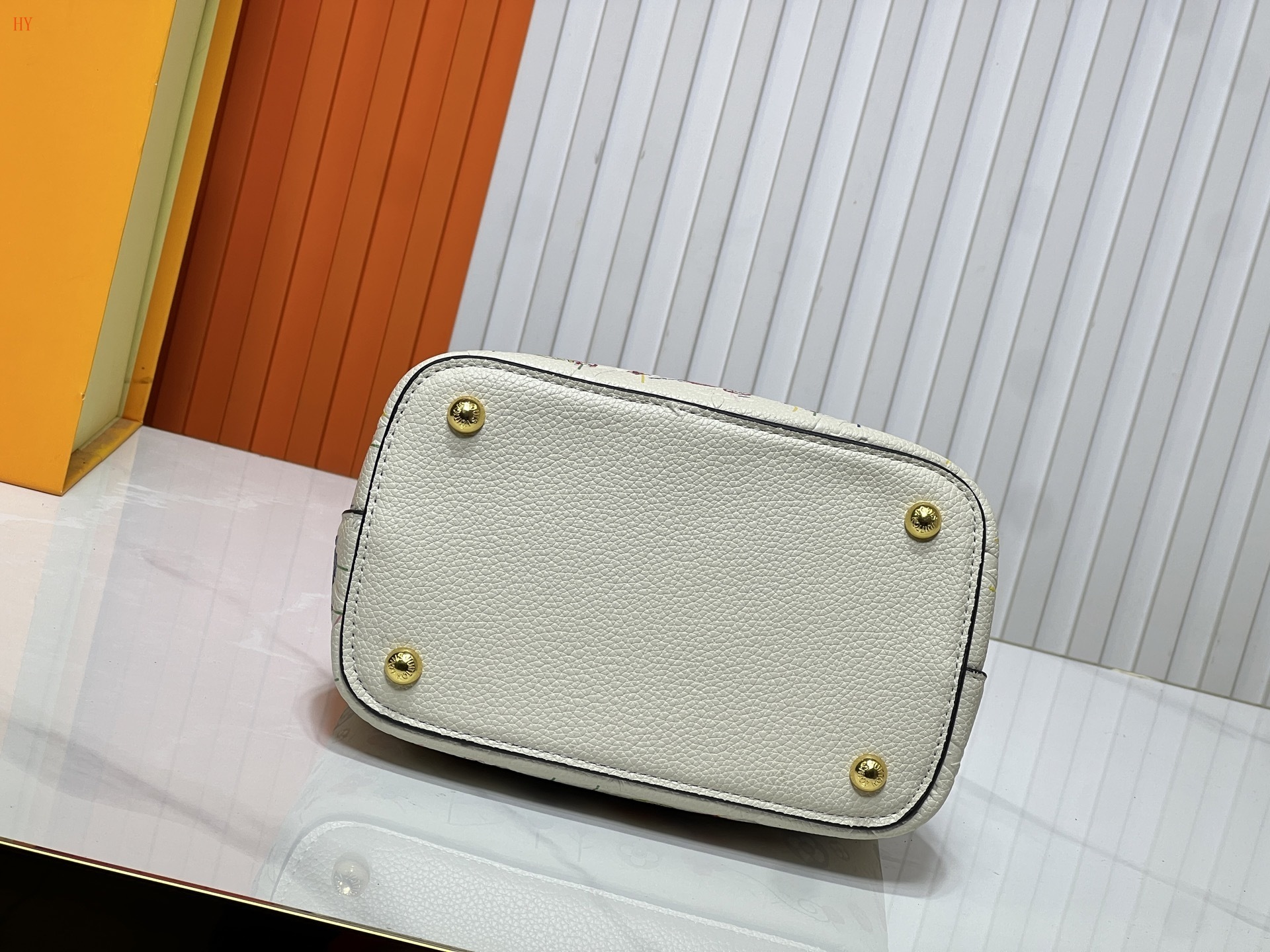 louis vuitton floral bucket bag - 20x20x13 cm - Image 3