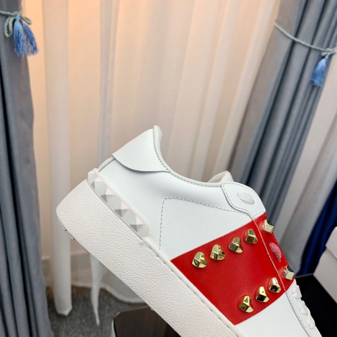 valentino couples sneakers 35-44 with studded design - Image 3