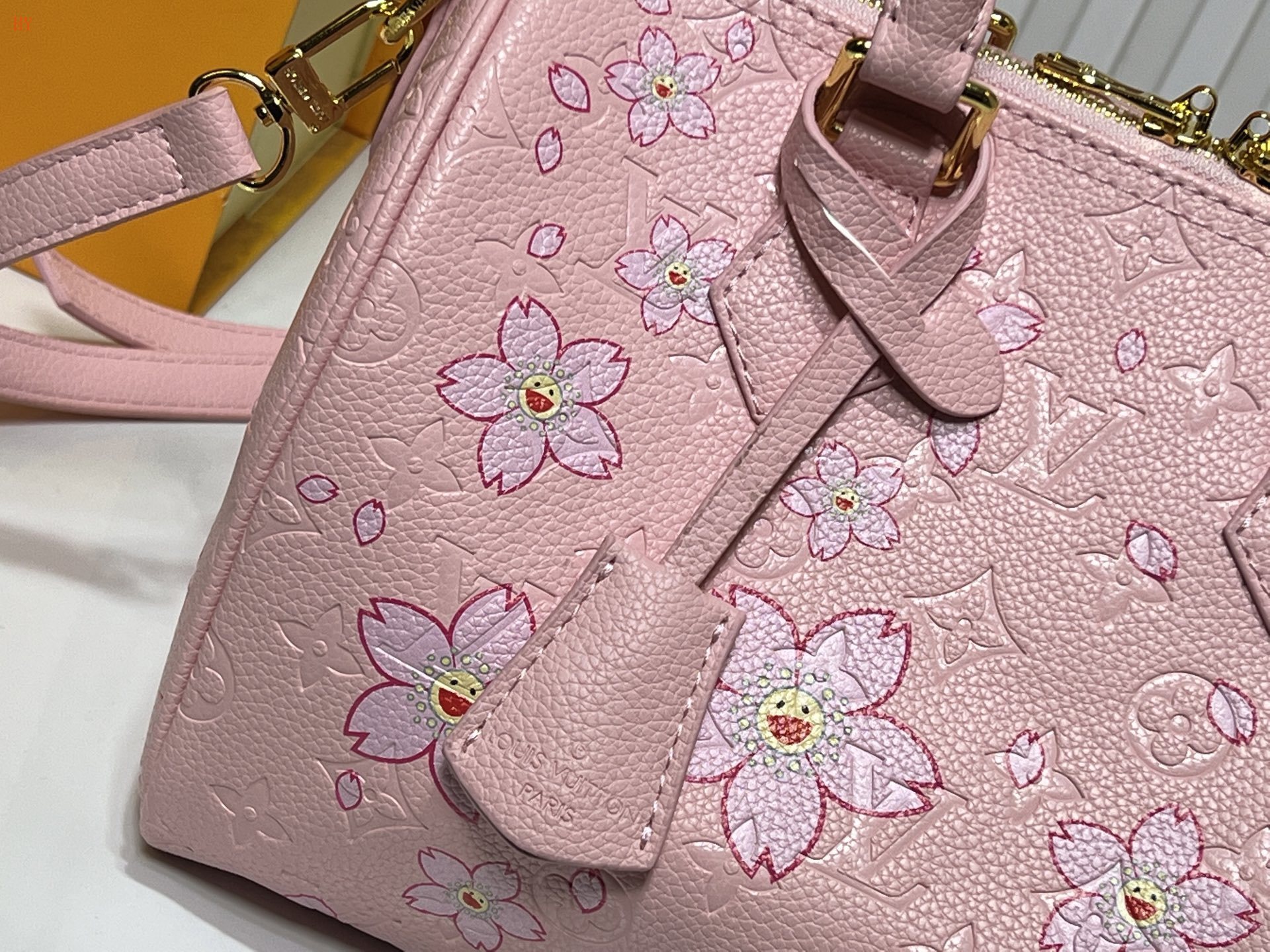 louis vuitton pink floral handbag 25*19*15 - Image 3