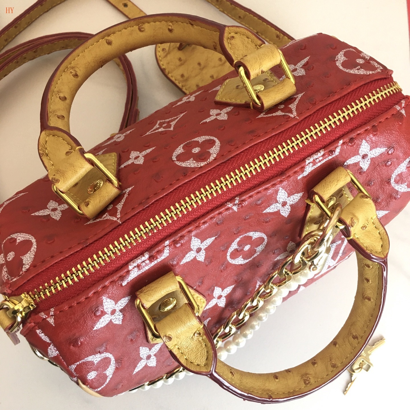 louis vuitton red handbag 20.5*13.5*12 - Image 3