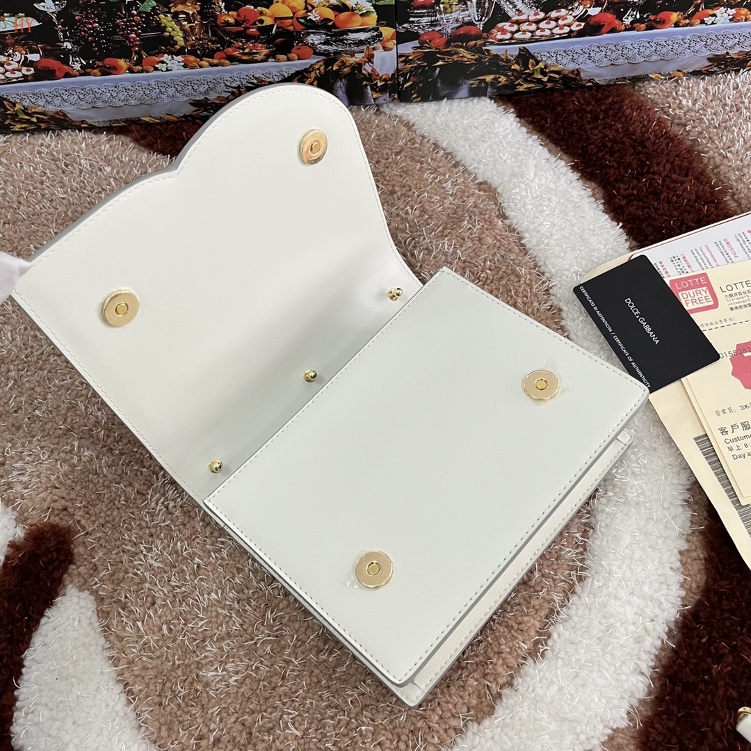dolce & gabbana white logo bag 20*16*5.5 - Image 3