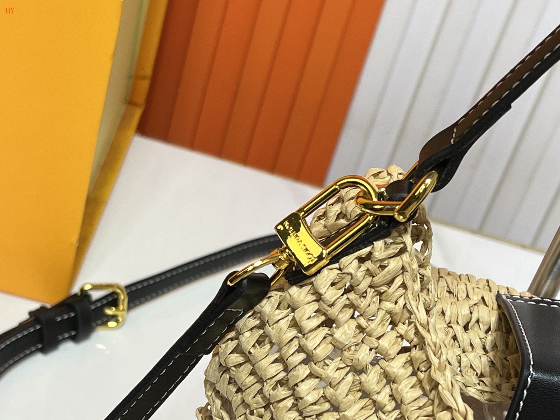 louis vuitton woven bag 19*16*12 - sku: 118091 - Image 3