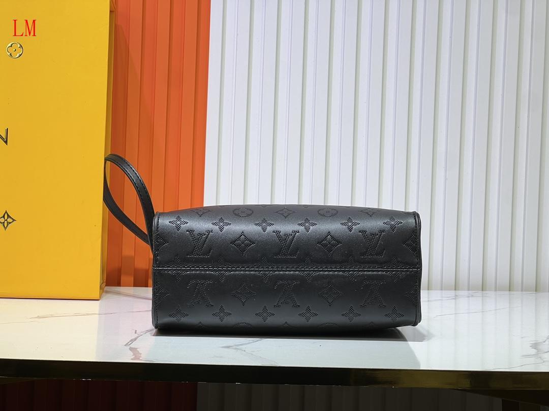 louis vuitton black handbag 25x19x11 cm - Image 3