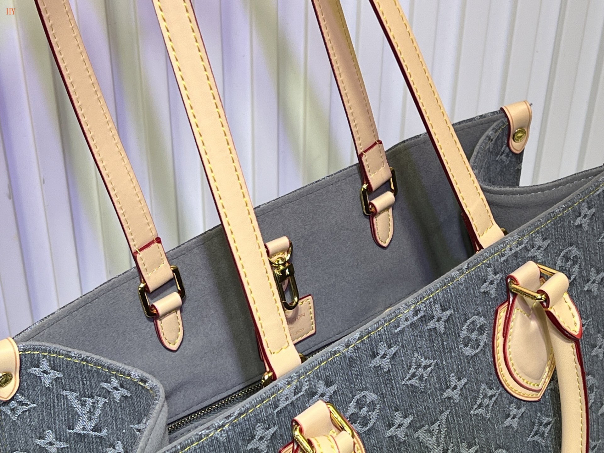 louis vuitton monogram canvas tote bag 35*27*14 - Image 3