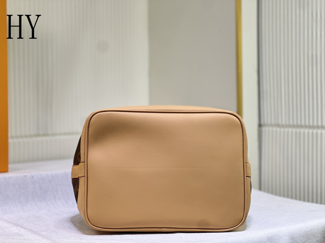 louis vuitton bucket bag - 35x26x20 cm - Image 3