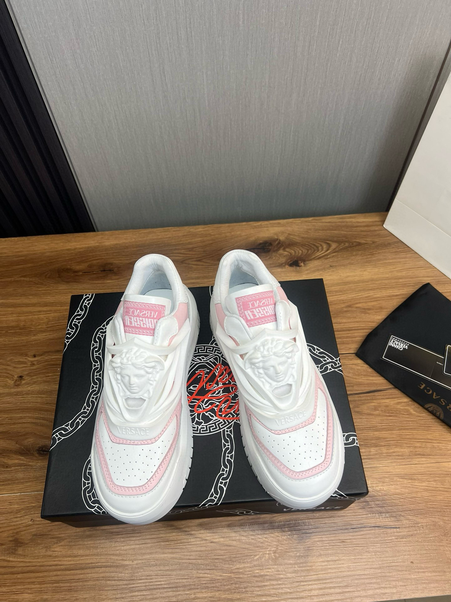 versace casual sneakers in white/pink - sizes 38/44 - Image 3