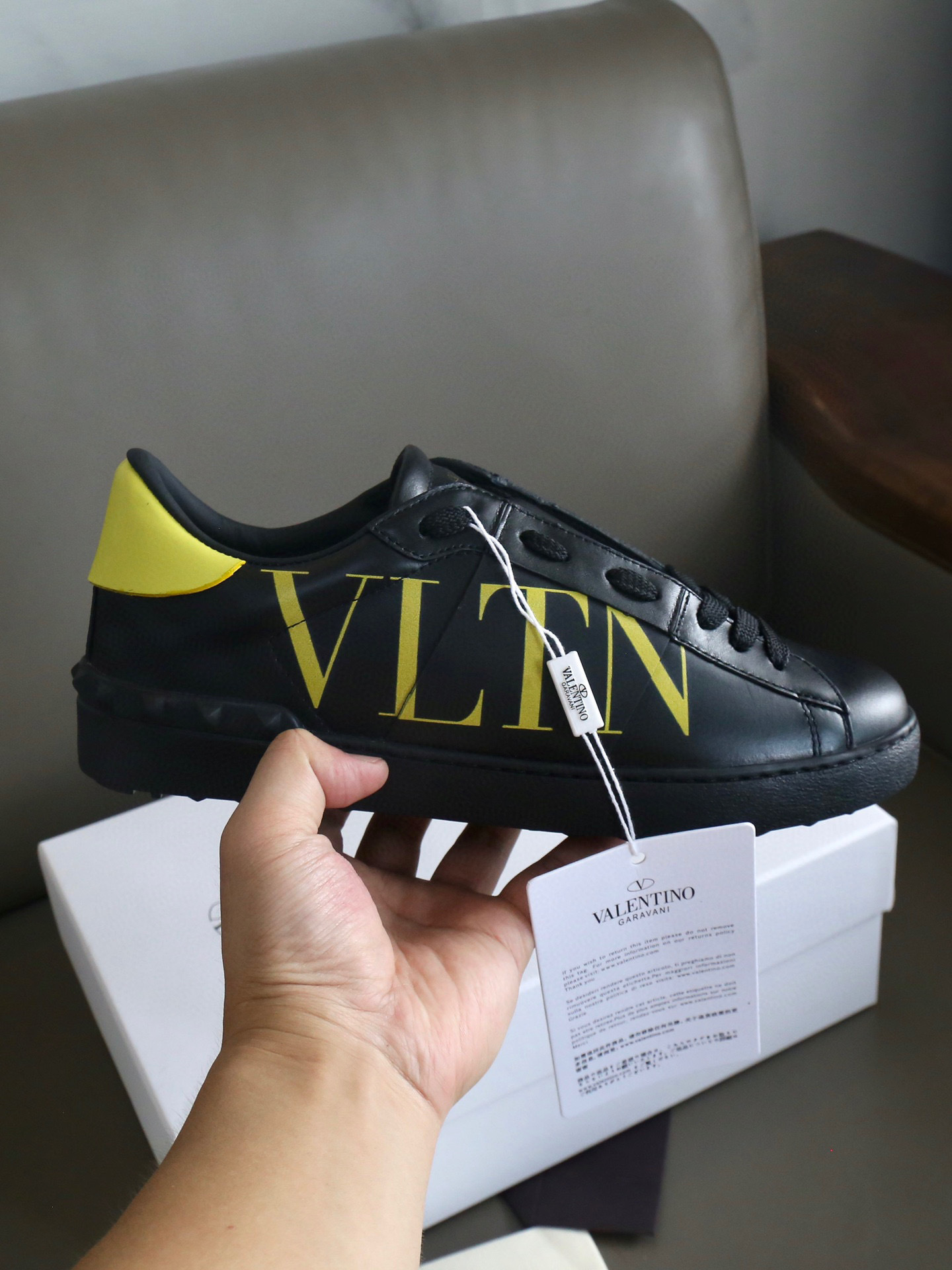 valentino vltn black sneakers - unisex sizes 35-44 - Image 3